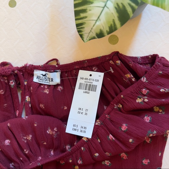 Hollister Off the Shoulder Blouse / Crop Top in Red Floral - Large - Picture 4 of 6